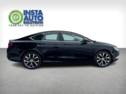 
										2016 Chrysler 200C AWD full									