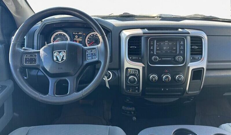 
								2016 Ram 1500 Outdoorsman Quad Cab 4×4 5.7L Hemi full									