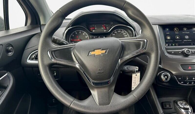 
								2019 Chevrolet Cruze LS Hatchback full									