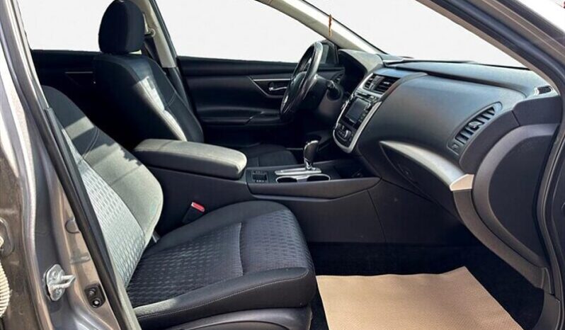 
								2018 Nissan Altima SV full									