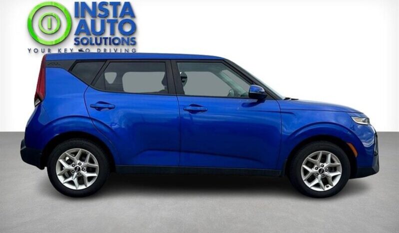 
								2021 Kia Soul EX full									