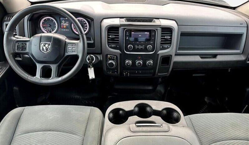 
								2020 Ram 1500 Classic ST Ext. Cab 4X4 full									