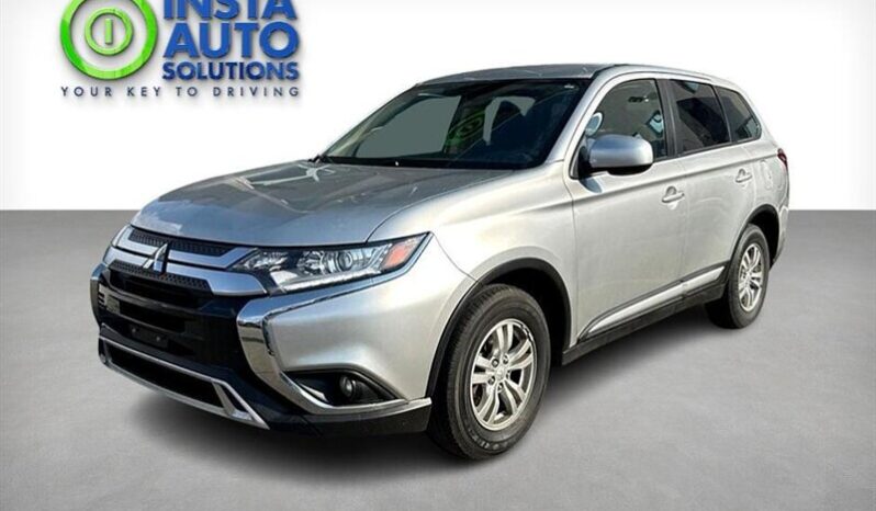 
								2020 Mitsubishi Outlander ES AWD full									