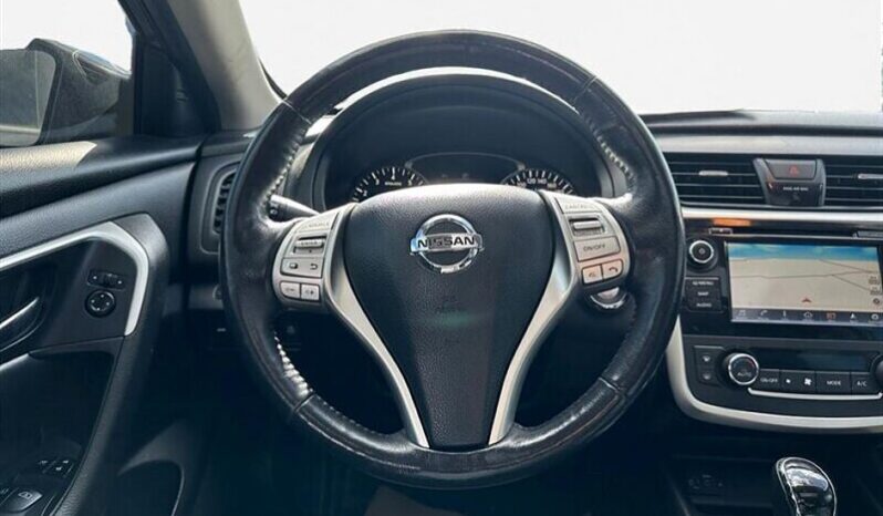 
								2018 Nissan Altima SV full									
