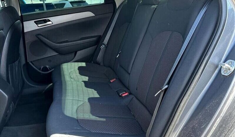 
								2018 Hyundai Sonata SE full									