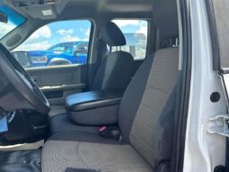 
										2012 Ram 1500 SLT Quad Cab 5.7L Hemi full									