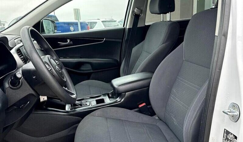 
								2018 Kia Sorrento LX AWD full									