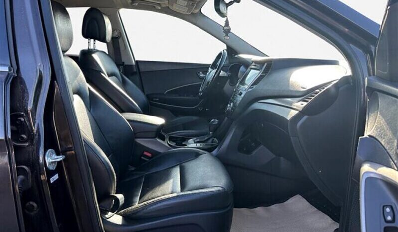 
								2017 Hyundai Santa Fe Limited AWD full									