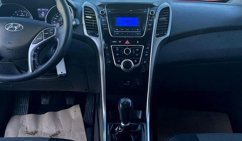 
								2017 Hyundai Elantra GT GL full									
