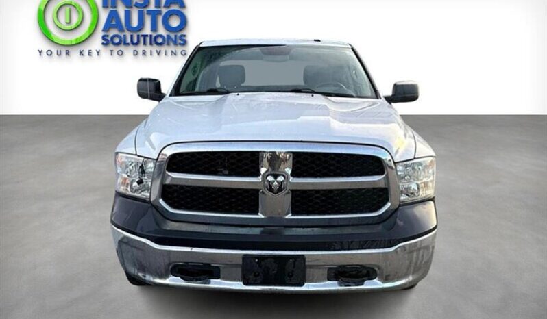 
								2017 Ram 1500 ST 5.7L Hemi Crew Cab 4X4 full									