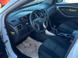
										2017 Hyundai Elantra GT GL full									