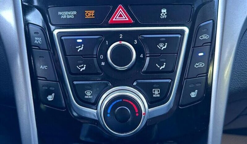 
								2017 Hyundai Elantra GT GL full									