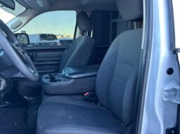 
										2019 Ram 1500 Classic Express 5.7L Hemi Crew Cab 4X4 full									