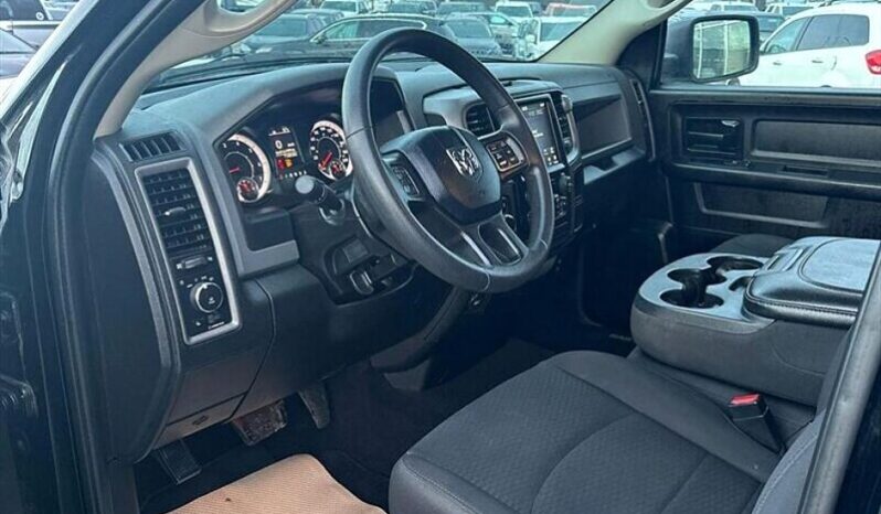 
								2019 Ram 1500 Express Quad Cab 4×4 full									