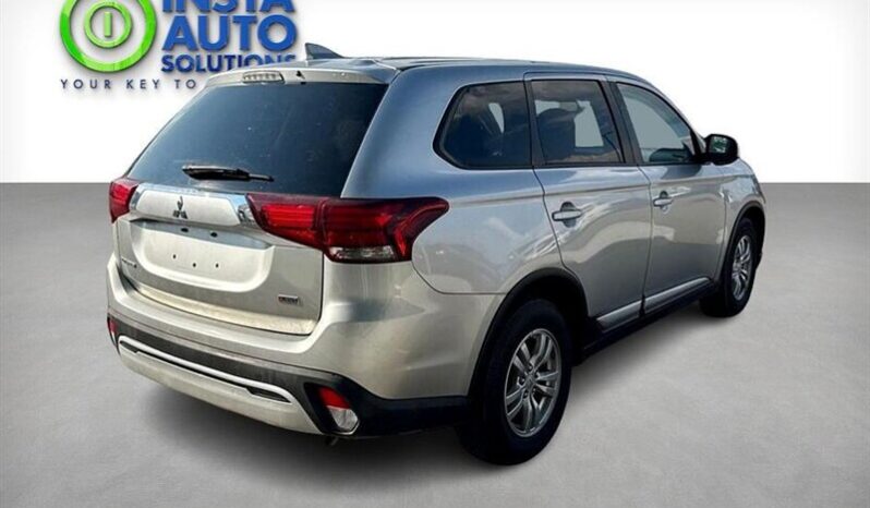 
								2020 Mitsubishi Outlander ES AWD full									