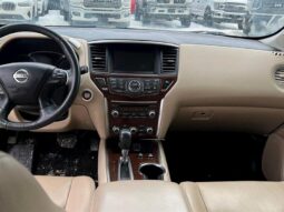
										2018 Nissan Pathfinder Platinum 4X4 full									