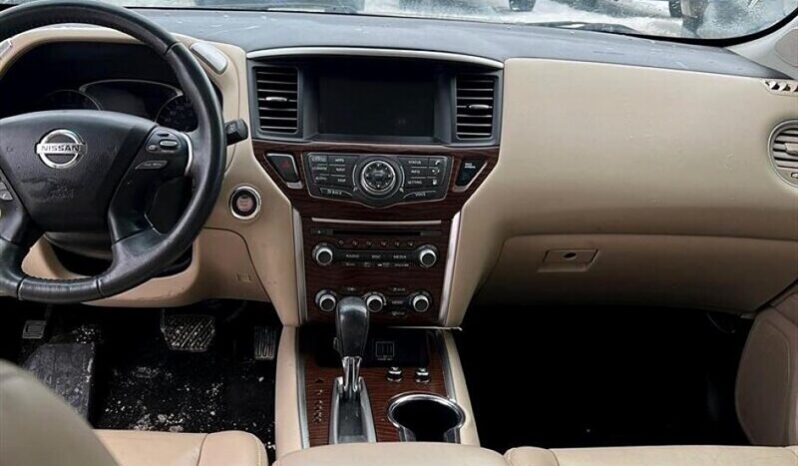 
								2018 Nissan Pathfinder Platinum 4X4 full									