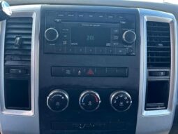 
										2012 Ram 1500 SLT Quad Cab 5.7L Hemi full									