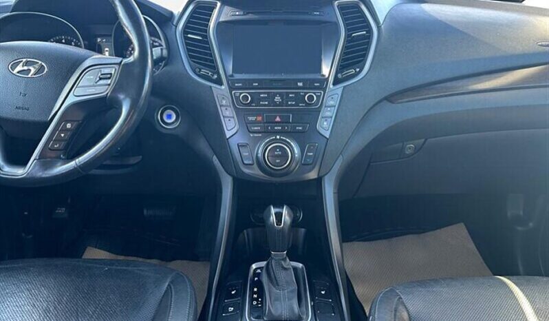 
								2017 Hyundai Santa Fe Limited AWD full									