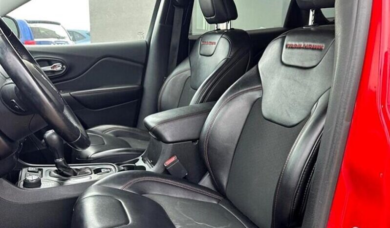 
								2019 Jeep Cherokee Trailhawk 4X4 full									