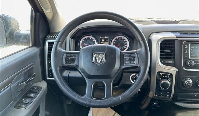 
								2019 Ram 1500 Classic SLT 5.7L Hemi Crew Cab 4X4 full									