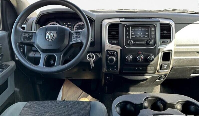 
								2019 Ram 1500 Classic SLT 5.7L Hemi Crew Cab 4X4 full									