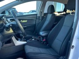 
										2017 Hyundai Elantra GT GL full									