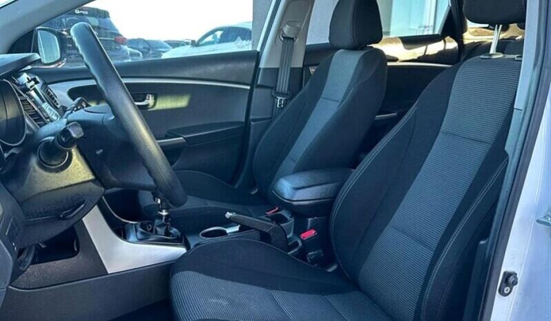 
								2017 Hyundai Elantra GT GL full									