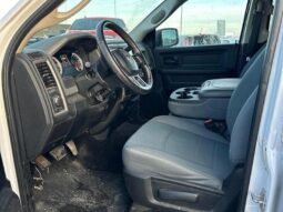 
										2017 Ram 1500 ST 5.7L Hemi Crew Cab 4X4 full									