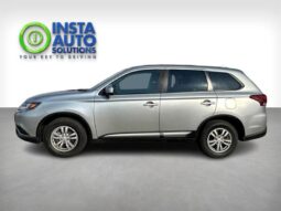 
										2020 Mitsubishi Outlander ES AWD full									