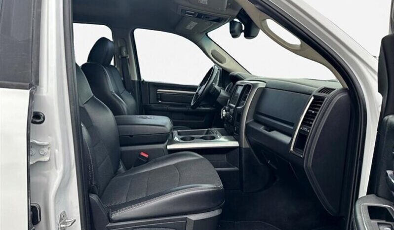 
								2018 Ram 1500 Sport Quad Cab 4×4 5.7L Hemi full									
