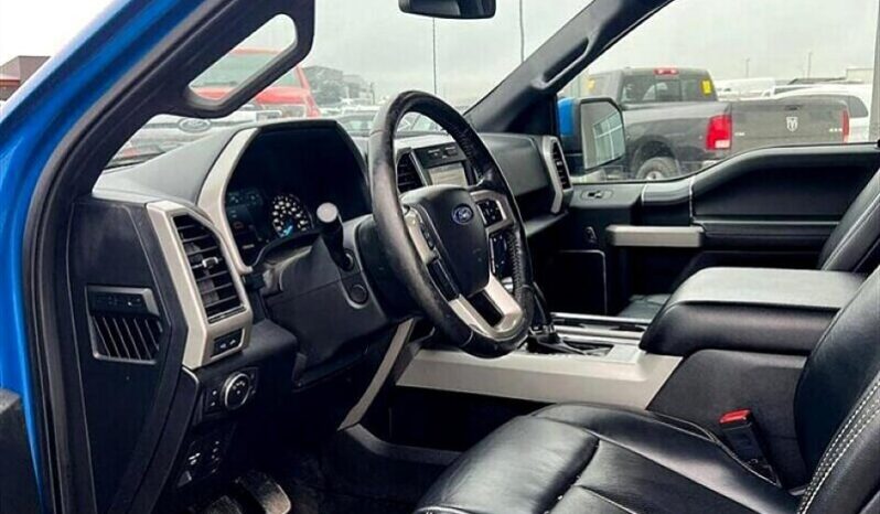 
								2019 Ford F-150 Lariat Crew Cab 4X4 full									