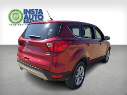 
										2019 Ford Escape SE full									