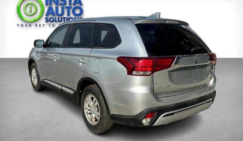 
								2020 Mitsubishi Outlander ES AWD full									