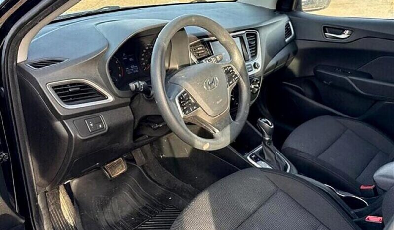 
								2019 Hyundai Accent Preferred full									