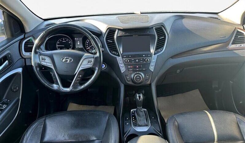 
								2017 Hyundai Santa Fe Limited AWD full									