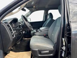 
										2017 Ram 1500 ST Crew Cab 5.7L Hemi 4×4 full									