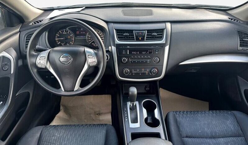 
								2017 Nissan Altima full									