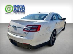 
										2015 Ford Taurus SEL AWD full									