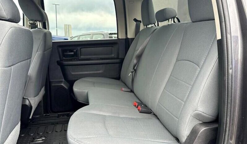 
								2020 Ram 1500 Crew Cab 4×4 5.7L Hemi full									