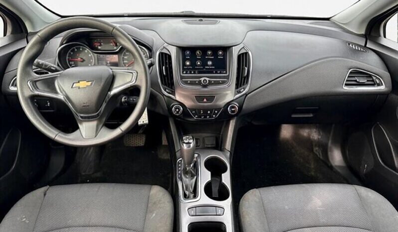 
								2019 Chevrolet Cruze LS Hatchback full									