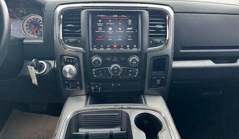 
								2018 Ram 1500 Sport Quad Cab 4×4 5.7L Hemi full									