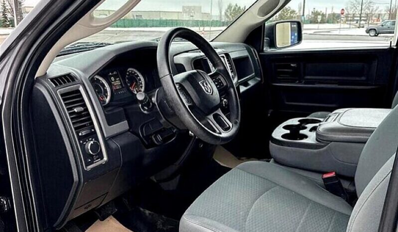 
								2016 Ram 1500 ST 4×4 Crew Cab full									