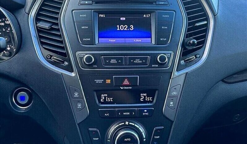
								2017 Hyundai Santa Fe XL Premium AWD full									