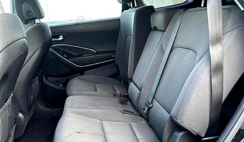 
								2017 Hyundai Santa Fe XL Premium AWD full									