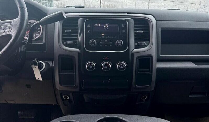 
								2016 Ram 1500 Tradesman Crew Cab 5.7L Hemi full									