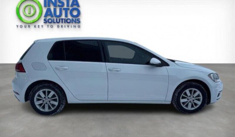 
								2019 Volkswagen Golf S Hatchback full									