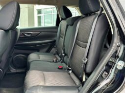 
										2017 Nissan Rogue S AWD full									