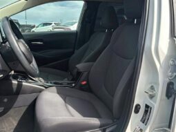 
										2020 Toyota Corolla LE full									