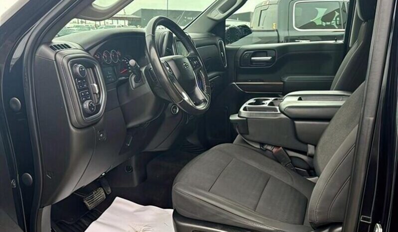 
								2021 Chevrolet Silverado 1500 RST 4X4 full									